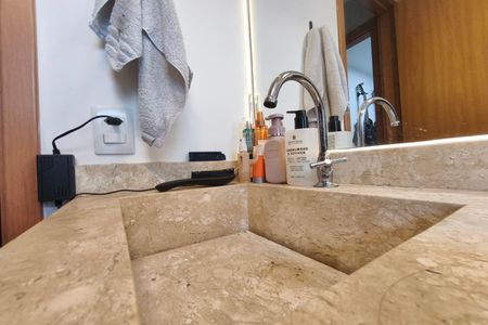 Banheiro de apartamento para alugar com 2 quartos, 44m² em Parque das Cachoeiras, Campinas