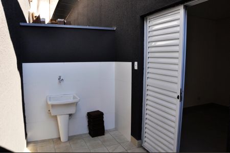Apartamento para alugar com 28m², 1 quarto e sem vaga Apartamento para alugar com 28m², 1 quarto e sem vagaDetalhe - Varanda e Área de Serviço