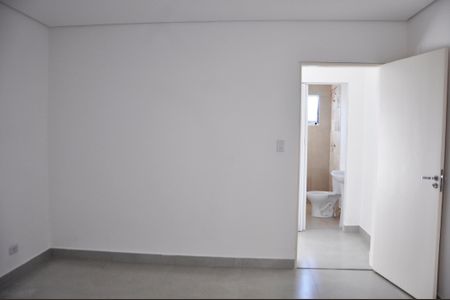 Apartamento para alugar com 28m², 1 quarto e sem vaga Apartamento para alugar com 28m², 1 quarto e sem vagaDetalhe - Quarto com Varanda
