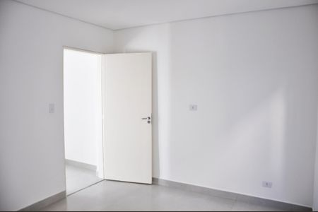 Detalhe - Quarto com Varanda de apartamento à venda com 1 quarto, 28m² em Vila Zat, São Paulo