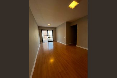 Apartamento à venda com 72m², 2 quartos e 2 vagasSala
