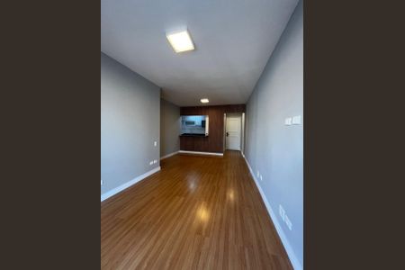 Apartamento à venda com 72m², 2 quartos e 2 vagasSala