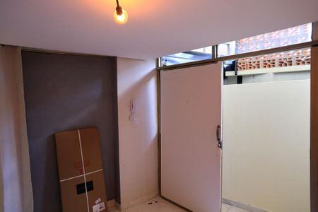 Sala/Cozinha de kitnet/studio para alugar com 1 quarto, 38m² em Mangabeiras, Belo Horizonte