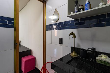Banheiro da Suíte de apartamento à venda com 2 quartos, 72m² em Luz, São Paulo