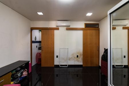 Apartamento à venda com 72m², 2 quartos e sem vaga Apartamento à venda com 72m², 2 quartos e sem vagaSuíte