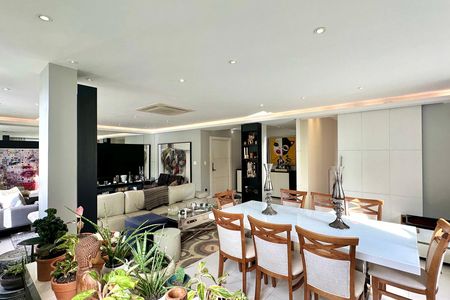 Apartamento à venda com 215m², 3 quartos e 1 vaga