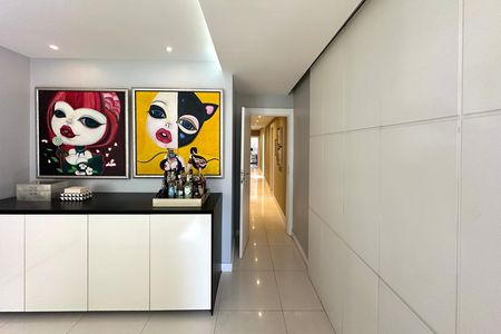 Apartamento à venda com 215m², 3 quartos e 1 vaga
