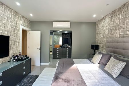 Apartamento à venda com 215m², 3 quartos e 1 vaga