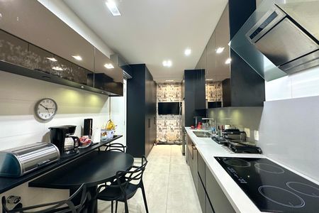 Apartamento à venda com 215m², 3 quartos e 1 vaga