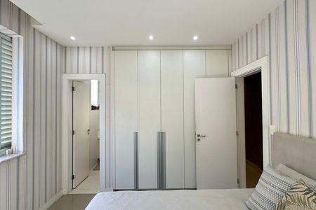 Apartamento à venda com 215m², 3 quartos e 1 vaga