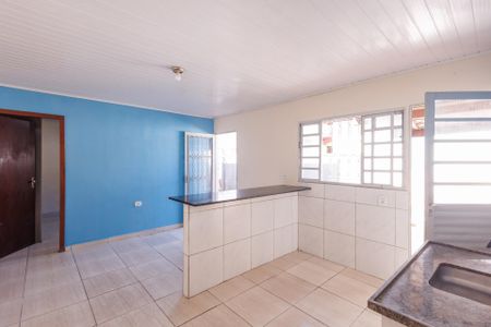 Cozinha de casa para alugar com 1 quarto, 35m² em Jardim Gurilândia, Taubaté
