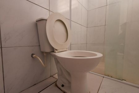 Banheiro de casa para alugar com 1 quarto, 35m² em Jardim Gurilândia, Taubaté