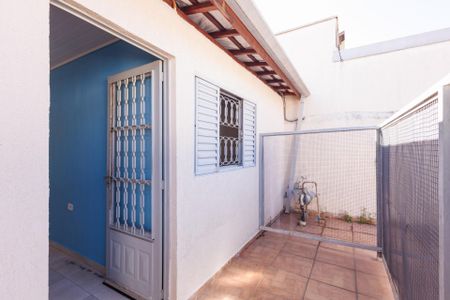 Área de Serviço de casa para alugar com 1 quarto, 35m² em Jardim Gurilândia, Taubaté