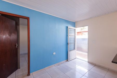 Sala de casa para alugar com 1 quarto, 35m² em Jardim Gurilândia, Taubaté