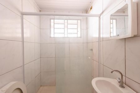 Banheiro de casa para alugar com 1 quarto, 35m² em Jardim Gurilândia, Taubaté