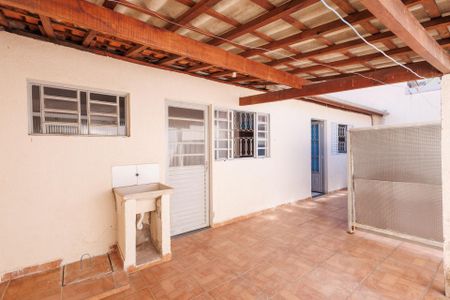 Área de Serviço de casa para alugar com 1 quarto, 35m² em Jardim Gurilândia, Taubaté