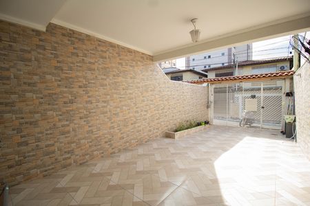 Garagem de casa para alugar com 3 quartos, 110m² em Piqueri, São Paulo