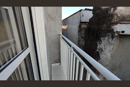 Casa para alugar com 75m², 2 quartos e 1 vagaSacada