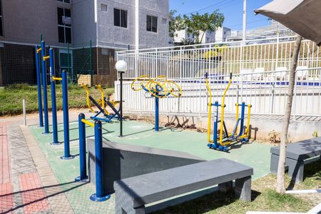 Apartamento à venda com 45m², 2 quartos e 1 vaga Apartamento à venda com 45m², 2 quartos e 1 vagaAcademia