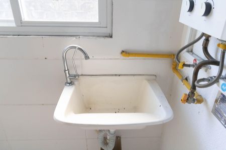 Apartamento à venda com 45m², 2 quartos e 1 vaga Apartamento à venda com 45m², 2 quartos e 1 vagaCozinha e Área de Serviço