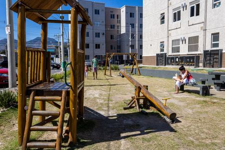 Apartamento à venda com 45m², 2 quartos e 1 vaga Apartamento à venda com 45m², 2 quartos e 1 vagaÁrea comum - Playground