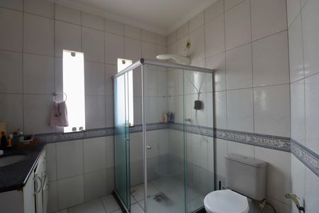 Casa de condomínio para alugar com 225m², 4 quartos e 2 vagasSuíte 