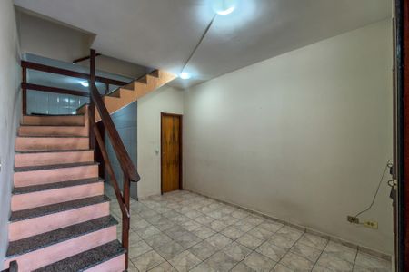Casa para alugar com 80m², 2 quartos e 1 vaga Casa para alugar com 80m², 2 quartos e 1 vagaSala