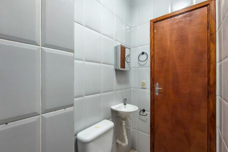Casa para alugar com 80m², 2 quartos e 1 vaga Casa para alugar com 80m², 2 quartos e 1 vagaBanheiro 2