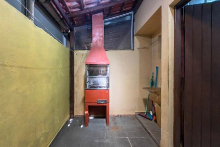 Casa para alugar com 80m², 2 quartos e 1 vaga Casa para alugar com 80m², 2 quartos e 1 vagaQuintal