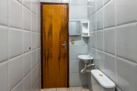 Casa para alugar com 80m², 2 quartos e 1 vaga Casa para alugar com 80m², 2 quartos e 1 vagaBanheiro
