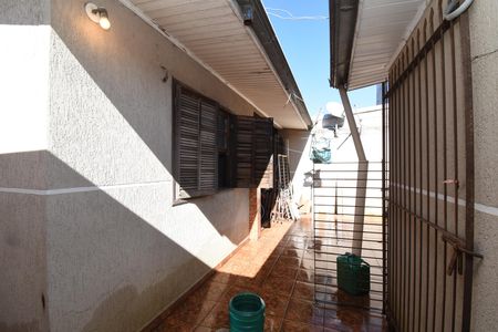 Área externa de casa à venda com 3 quartos, 94m² em Tatuquara, Curitiba