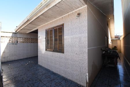 Casa à venda com 94m², 3 quartos e 1 vagaÁrea externa