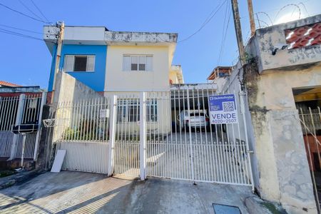 Fachada de casa à venda com 3 quartos, 201m² em Km 18, Osasco
