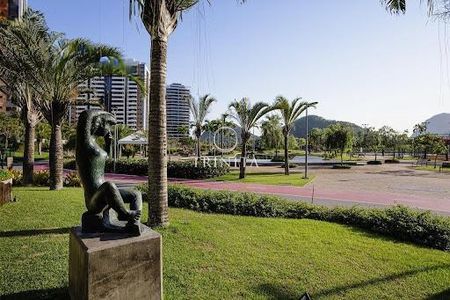 Apartamento à venda com 85m², 2 quartos e 2 vagas