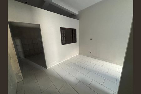 Casa para alugar com 40m², 1 quarto e 1 vaga Casa para alugar com 40m², 1 quarto e 1 vagaSala