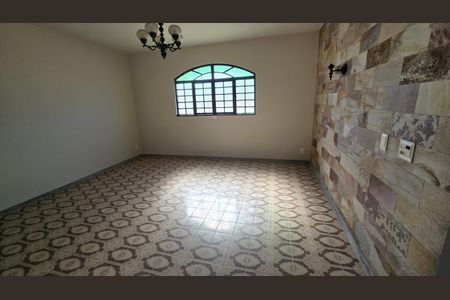 Casa à venda com 3 quartos, 268m² em Concórdia, Belo Horizonte