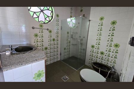 Banheiro 1 de casa à venda com 3 quartos, 268m² em Concórdia, Belo Horizonte