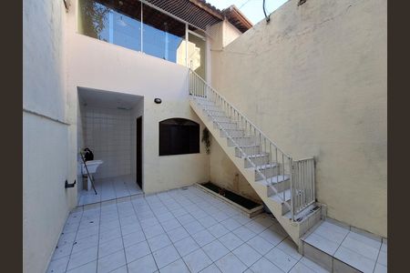 Quintal de casa para alugar com 2 quartos, 100m² em Jardim São Paulo, São Paulo