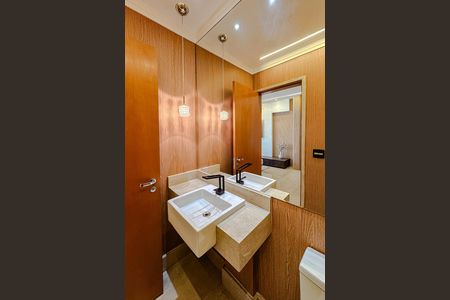 Apartamento à venda com 280m², 4 quartos e 5 vagas Apartamento à venda com 280m², 4 quartos e 5 vagasLavabo