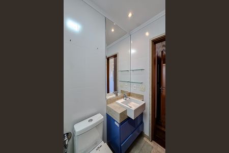 Apartamento à venda com 280m², 4 quartos e 5 vagas Apartamento à venda com 280m², 4 quartos e 5 vagasBanheiro da Suíte 3