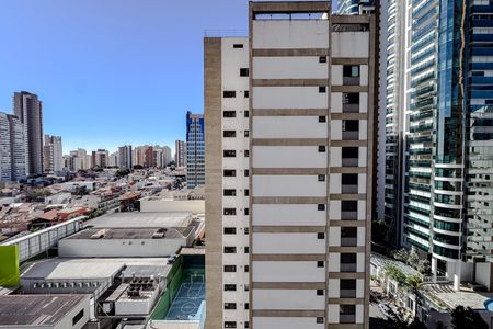 Apartamento à venda com 280m², 4 quartos e 5 vagas Apartamento à venda com 280m², 4 quartos e 5 vagasVista da Suíte 2