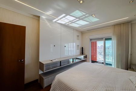 Apartamento à venda com 280m², 4 quartos e 5 vagas Apartamento à venda com 280m², 4 quartos e 5 vagasQuarto 4 - Suíte