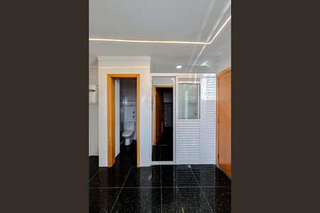 Apartamento à venda com 280m², 4 quartos e 5 vagas Apartamento à venda com 280m², 4 quartos e 5 vagasÁrea de Serviço