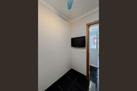 Apartamento à venda com 280m², 4 quartos e 5 vagas Apartamento à venda com 280m², 4 quartos e 5 vagasQuarto de Serviço