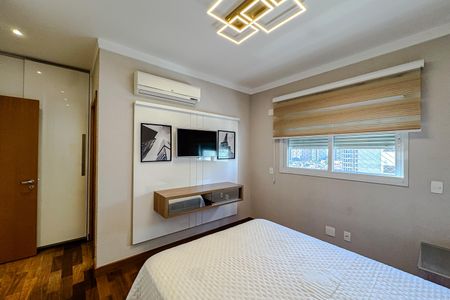 Apartamento à venda com 280m², 4 quartos e 5 vagas Apartamento à venda com 280m², 4 quartos e 5 vagasQuarto 2 - Suíte