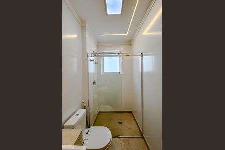 Apartamento à venda com 280m², 4 quartos e 5 vagas Apartamento à venda com 280m², 4 quartos e 5 vagasBanheiro da Suíte 2
