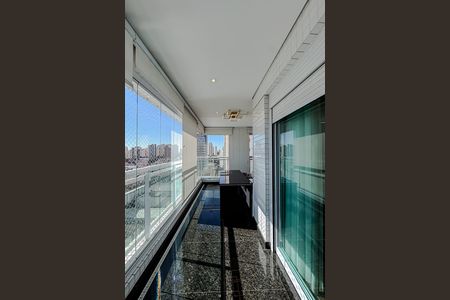 Apartamento à venda com 280m², 4 quartos e 5 vagas Apartamento à venda com 280m², 4 quartos e 5 vagasVaranda da Suíte 4