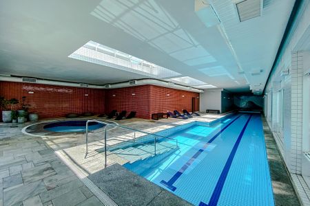 Apartamento à venda com 280m², 4 quartos e 5 vagasÁrea comum - Piscina