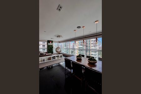 Apartamento à venda com 280m², 4 quartos e 5 vagas Apartamento à venda com 280m², 4 quartos e 5 vagasVaranda da Sala