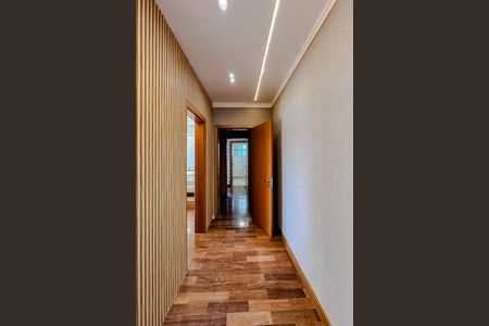 Apartamento à venda com 280m², 4 quartos e 5 vagas Apartamento à venda com 280m², 4 quartos e 5 vagasQuarto 4 - Suíte